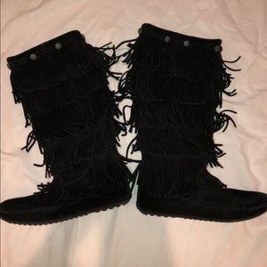 5 Layer Fringe Minnetonka boots